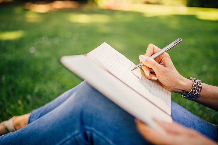 How Writing Benefits Our Psychological Well-being